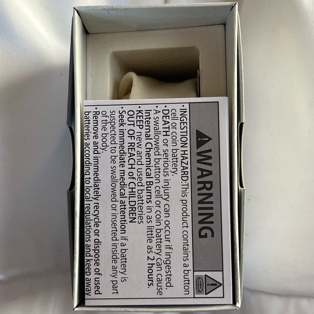 G-SHOCK Move White Women's Watch - Picture 5 of 6